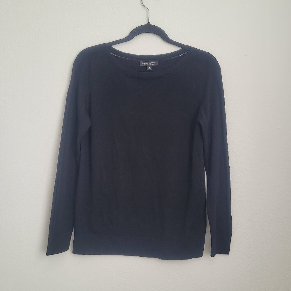 Banana Republic Women's Medium 100% Merino Wool Crew Sweater Black Lightweight